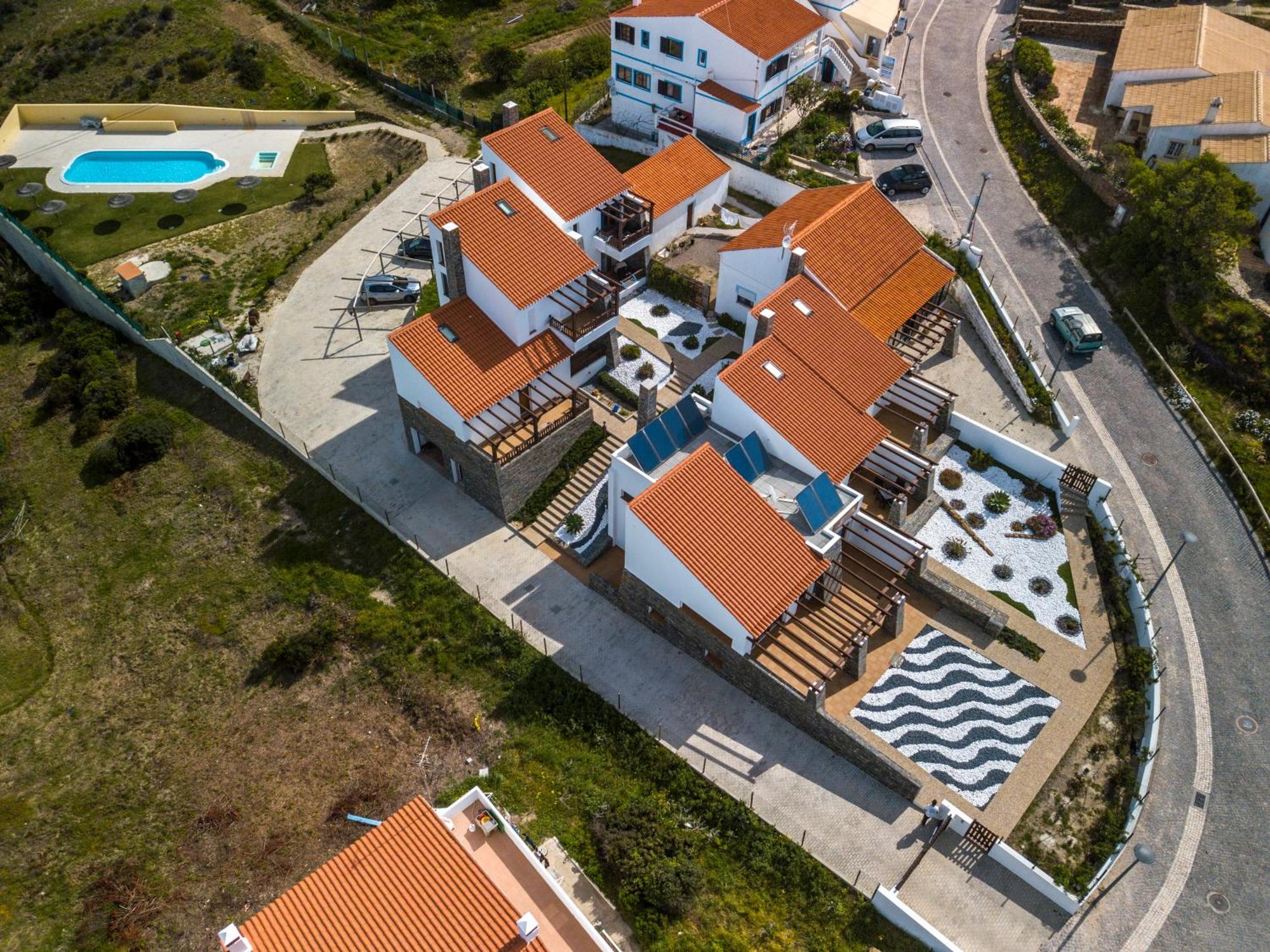 Falesias Da Arrifana Praia da Arrifana Bagian luar foto