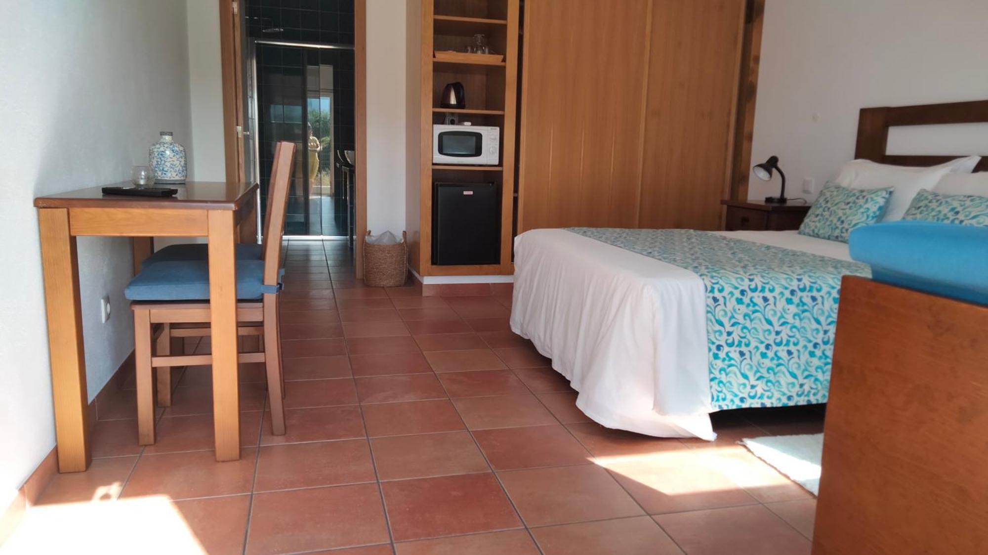 Falesias Da Arrifana Praia da Arrifana Bagian luar foto