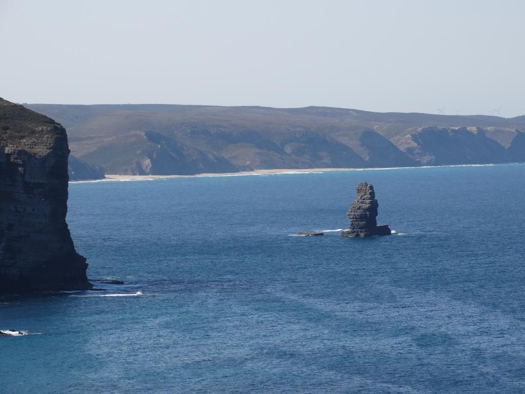 Falesias Da Arrifana Praia da Arrifana Bagian luar foto