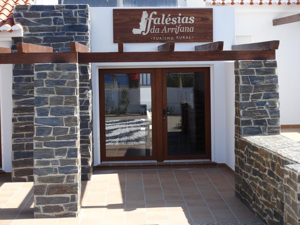 Falesias Da Arrifana Praia da Arrifana Bagian luar foto